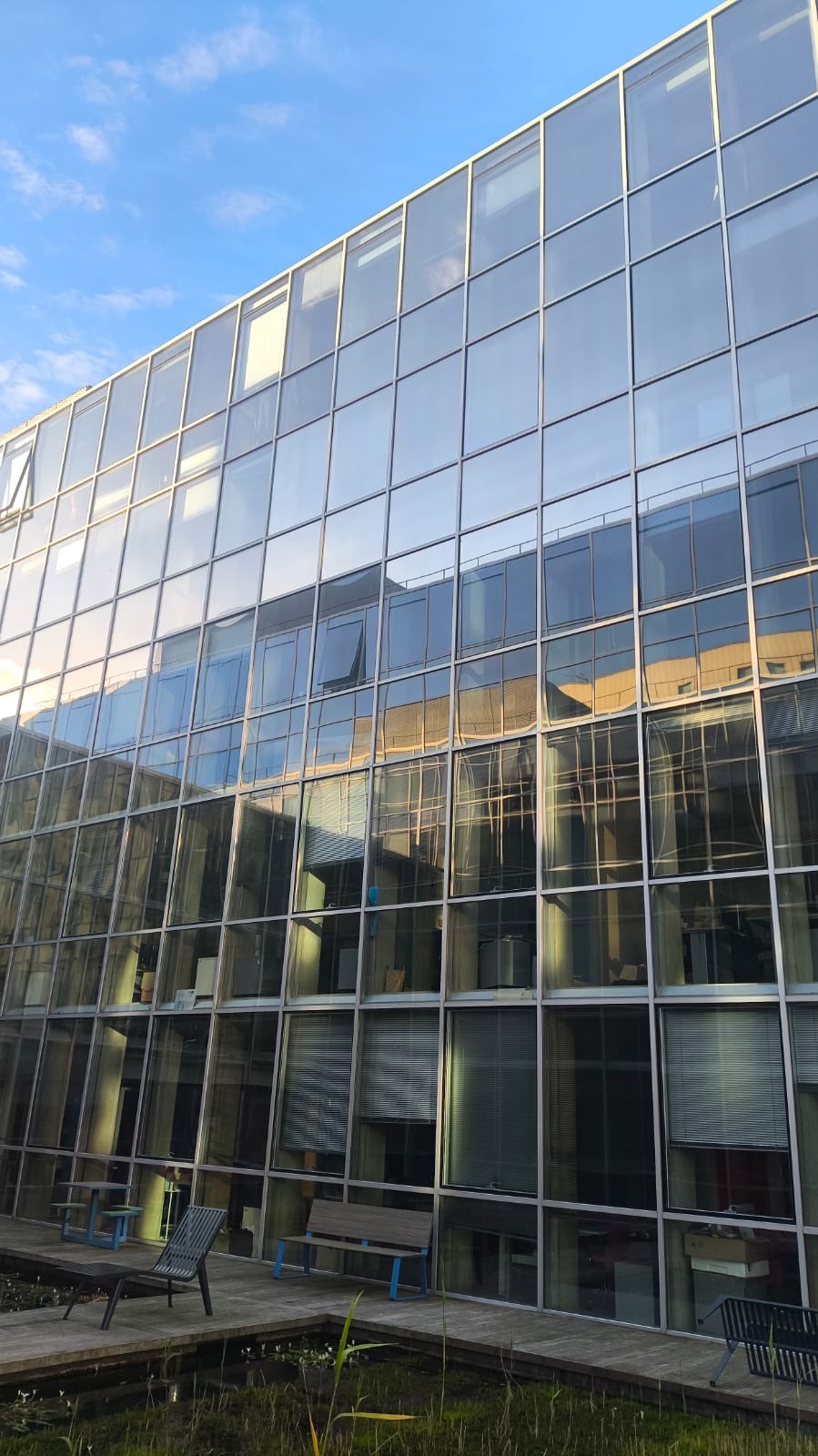 COMATEF - Pose de film solaires a France Travail | Nantes