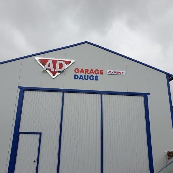 COMATEF - Garage signalétique extérieure